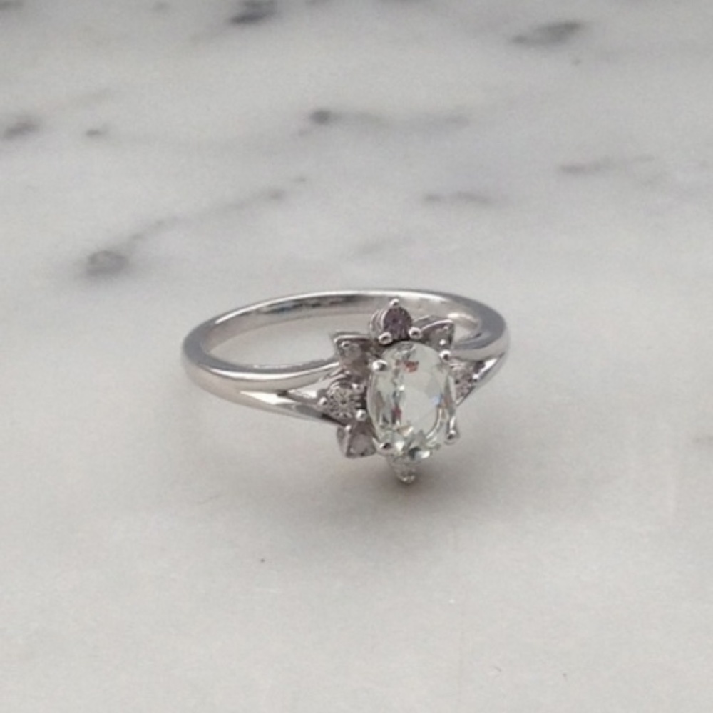 Genuine Diamond Green Amethyst Ring - Picture 2 of 3